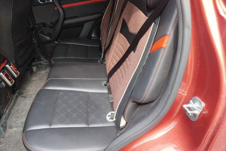 Used Haval DARGO 2021 1.5T DCT Two-Wheel Drive Border Collie Edition Left Rear Seat