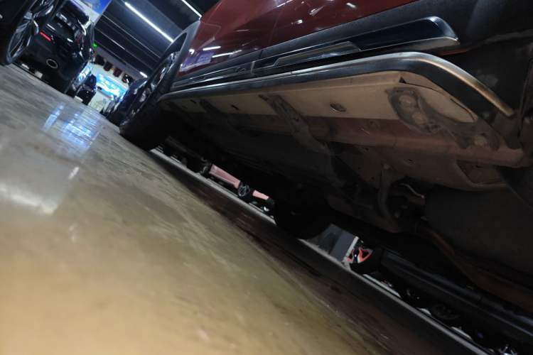 Used Haval DARGO 2021 2.0T DCT All-Wheel-Drive "Hao Tian Quan" Edition Left Side Sill