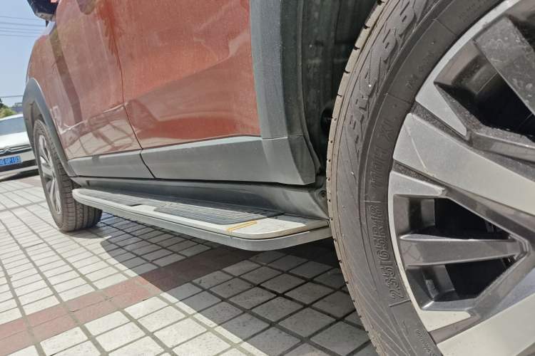 Used Haval DARGO 2021 1.5T DCT Two-Wheel Drive Labrador Edition Left Side Sill