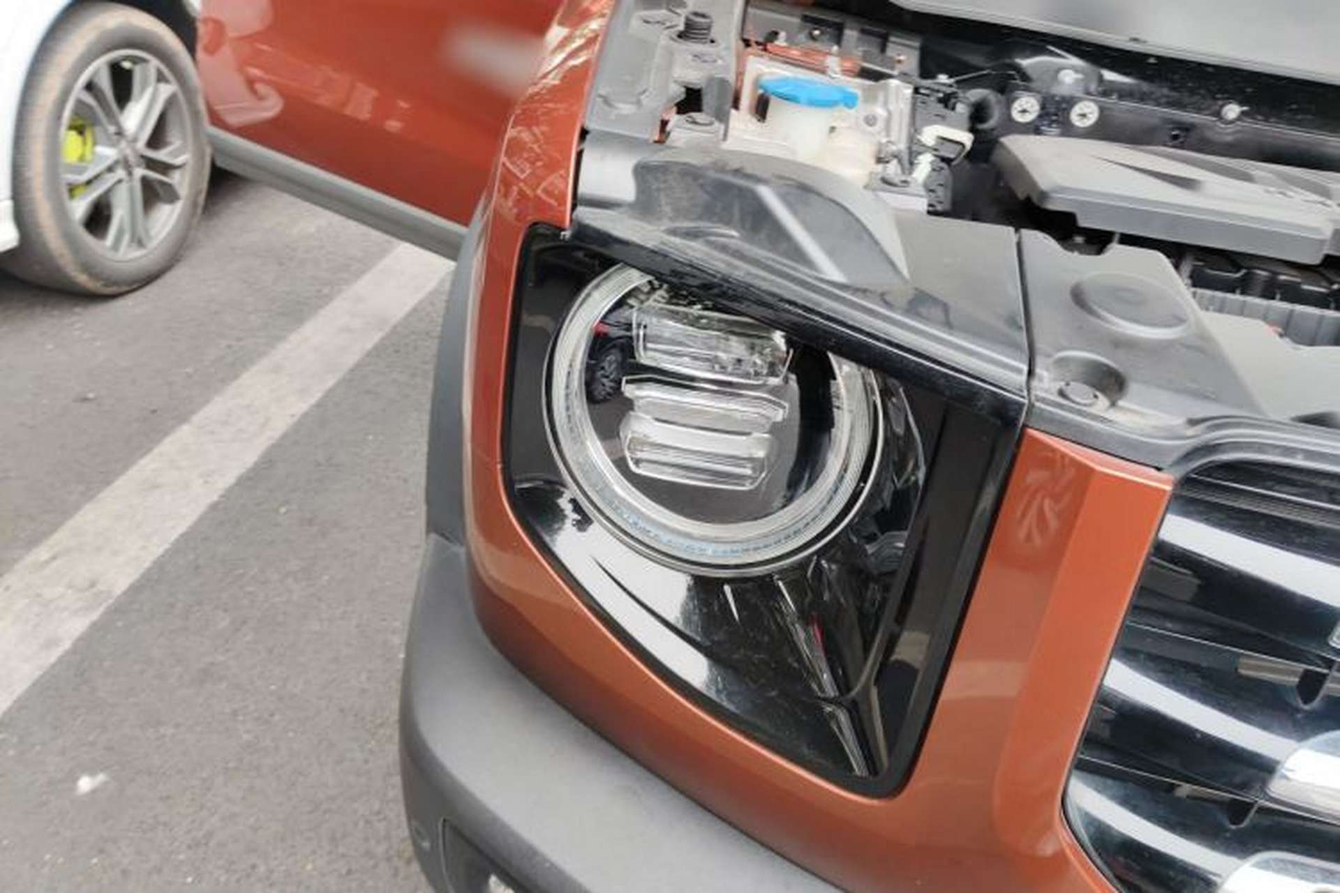 Used Haval DARGO 2021 1.5T DCT Two-Wheel Drive "Mǎquǎn" Edition Right Front Headlight