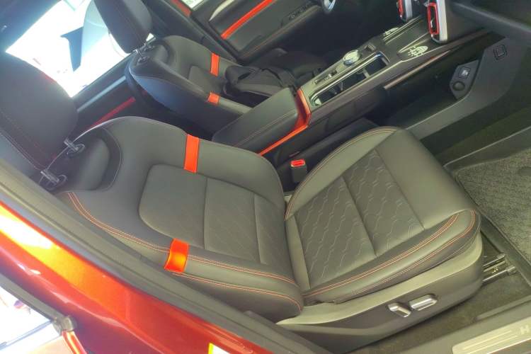 Used Haval DARGO 2021 1.5T DCT Two-Wheel Drive "Mǎquǎn" Edition Right Front Seat