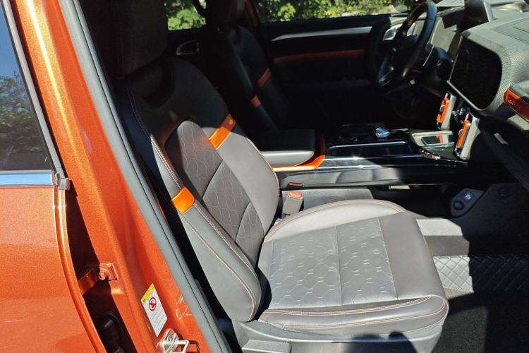 Used Haval DARGO 2021 2.0T DCT 4x4 Chinese Rural Dog Edition Right Front Seat