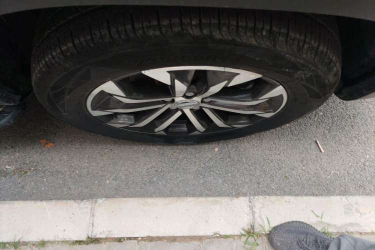 Used Haval DARGO 2021 1.5T DCT Two-Wheel Drive Border Collie Edition Right Front Wheel Hub