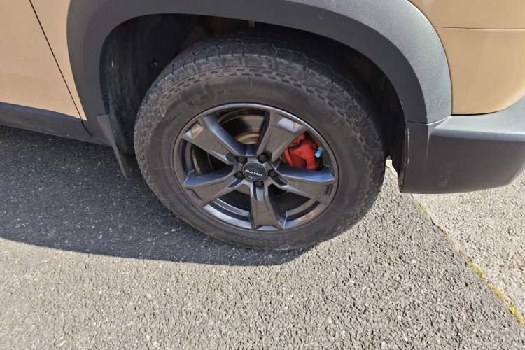 Used Haval DARGO 2021 1.5T DCT Two-Wheel Drive Husky Edition Right Front Wheel Hub