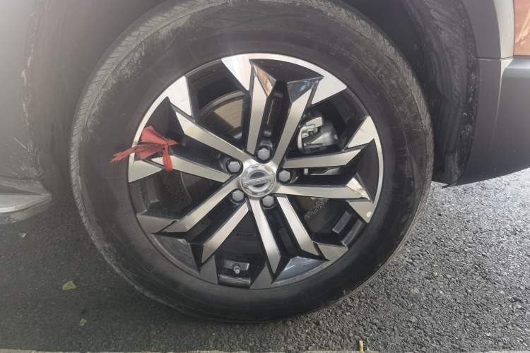 Used Haval DARGO 2021 1.5T DCT Two-Wheel Drive Border Collie Edition Right Front Wheel Hub
