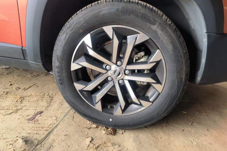Used Haval DARGO 2021 1.5T DCT Two-Wheel Drive Border Collie Edition Right Front Wheel Hub