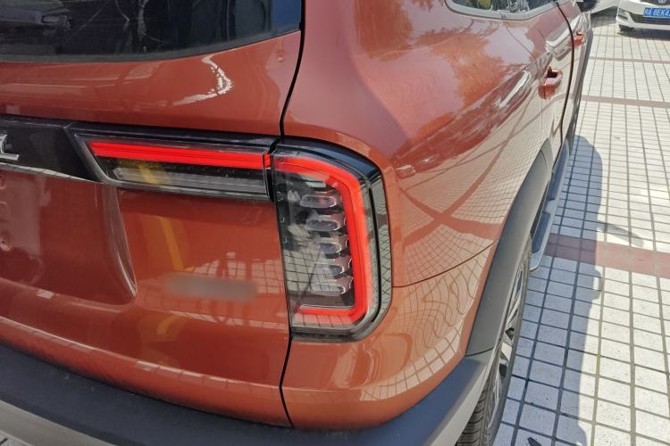 Used Haval DARGO 2021 1.5T DCT Two-Wheel Drive Labrador Edition Right Rear Taillight