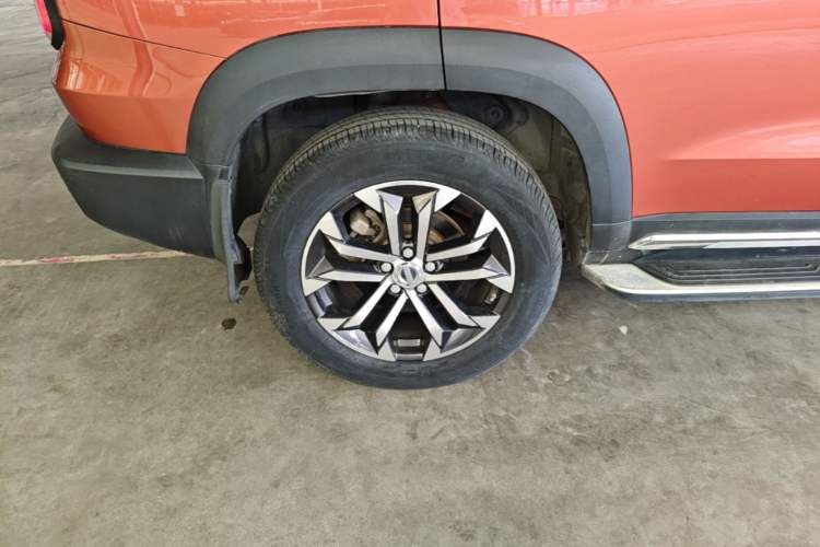 Used Haval DARGO 2021 2.0T DCT Two-Wheel Drive Chinese Mastiff Edition Right Rear Wheel Hub
