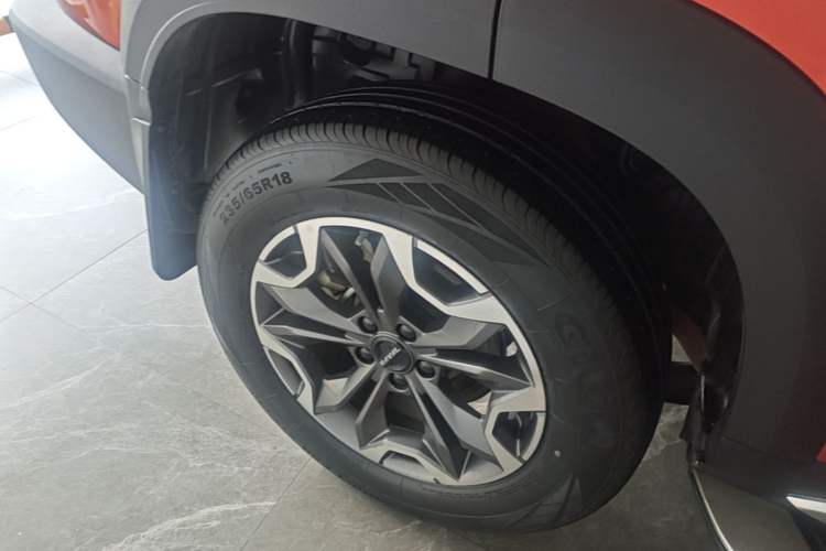 Used Haval DARGO 2021 2.0T DCT 4x4 Chinese Rural Dog Edition Right Rear Wheel Hub