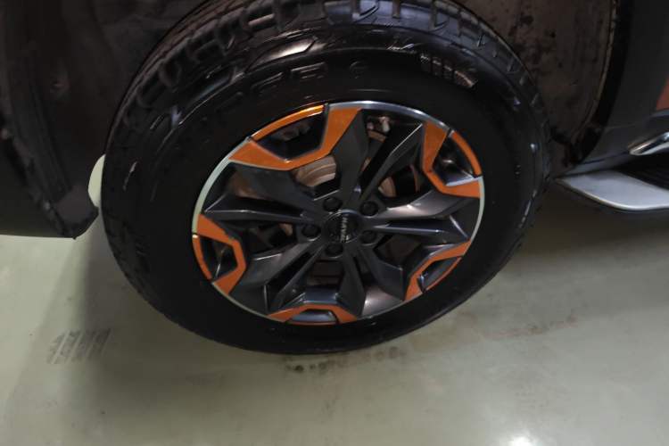 Used Haval DARGO 2021 2.0T DCT All-Wheel-Drive "Hao Tian Quan" Edition Right Rear Wheel Hub