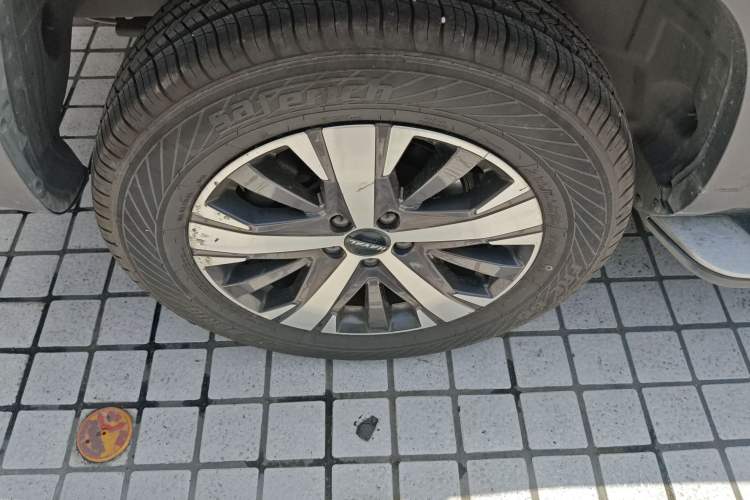 Used Haval DARGO 2021 1.5T DCT Two-Wheel Drive Labrador Edition Right Rear Wheel Hub