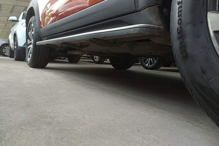 Used Haval DARGO 2021 1.5T DCT Two-Wheel Drive "Mǎquǎn" Edition Right Side Sill