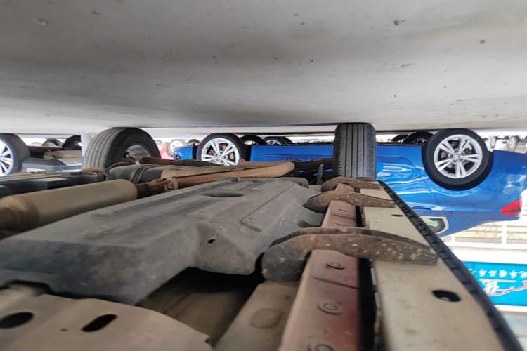 Used Haval DARGO 2021 1.5T DCT Two-Wheel Drive "Mǎquǎn" Edition Right Side Sill