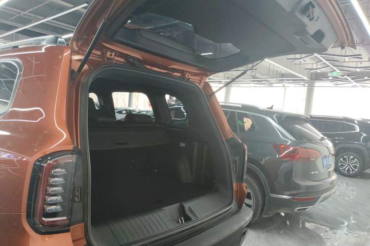 Used Haval DARGO 2021 1.5T DCT Two-Wheel Drive Border Collie - Wangcai Edition Trunk