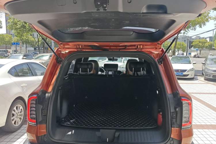 Used Haval DARGO 2021 1.5T DCT Two-Wheel Drive Labrador Edition Trunk