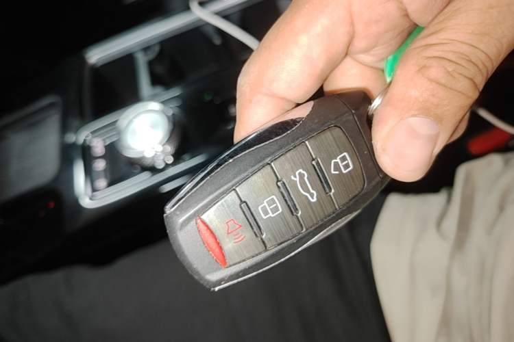 Used Haval DARGO 2021 2.0T DCT 4x4 Chinese Rural Dog Edition Vehicle Key