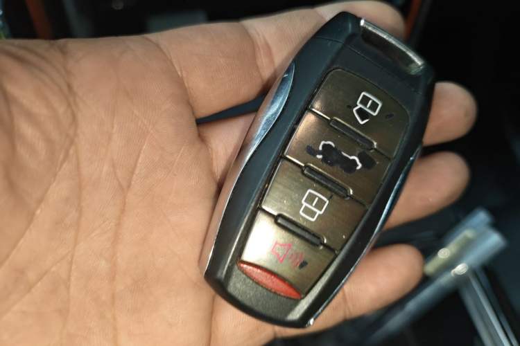 Used Haval DARGO 2021 2.0T DCT All-Wheel-Drive "Hao Tian Quan" Edition Vehicle Key