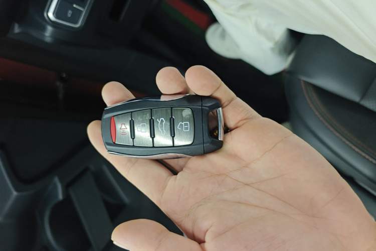 Used Haval DARGO 2021 2.0T DCT All-Wheel-Drive "Hao Tian Quan" Edition Vehicle Key