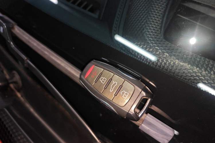 Used Haval DARGO 2021 2.0T DCT All-Wheel-Drive "Hao Tian Quan" Edition Vehicle Key