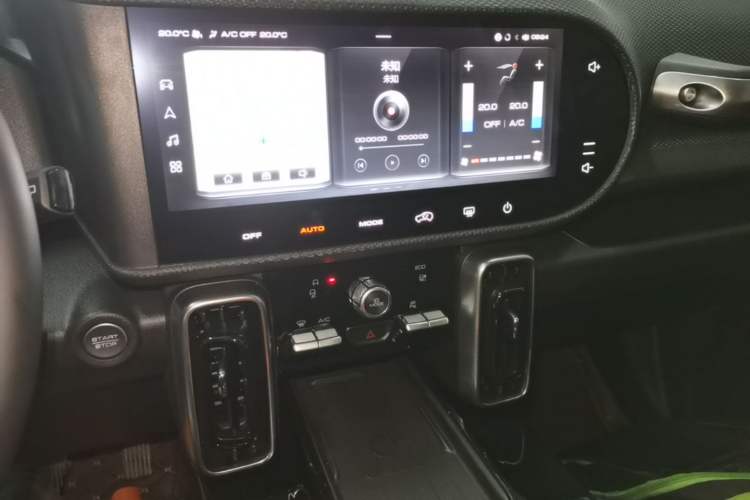 Used Haval DARGO 2022 1.5T DCT Two-Wheel Drive Border Collie Edition Audio And AC Panel