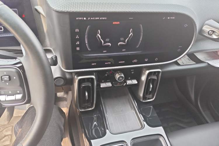 Used Haval DARGO 2022 1.5T DCT Two-Wheel Drive Border Collie Edition Audio And AC Panel