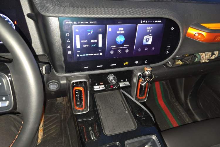Used Haval DARGO 2022 2.0T DCT 4x4 Xiaotianquan Pursuit Edition Audio And AC Panel