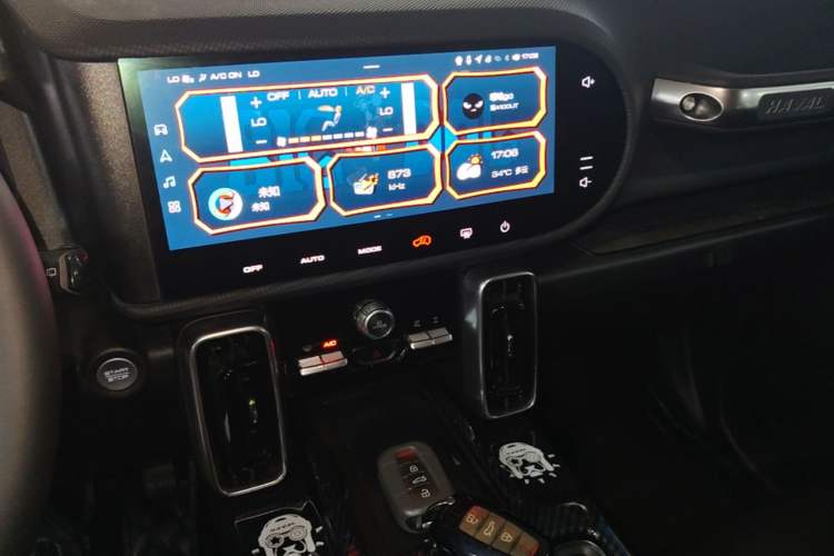 Used Haval DARGO 2022 2.0T DCT 4x4 Xiaotianquan Pursuit Edition Audio And AC Panel