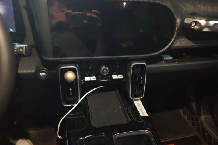 Used Haval DARGO 2022 1.5T DCT Two-Wheel Drive Mastiff Edition Audio And AC Panel