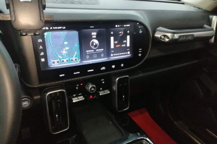 Used Haval DARGO 2022 1.5T DCT Two-Wheel Drive Border Collie Edition Audio And AC Panel