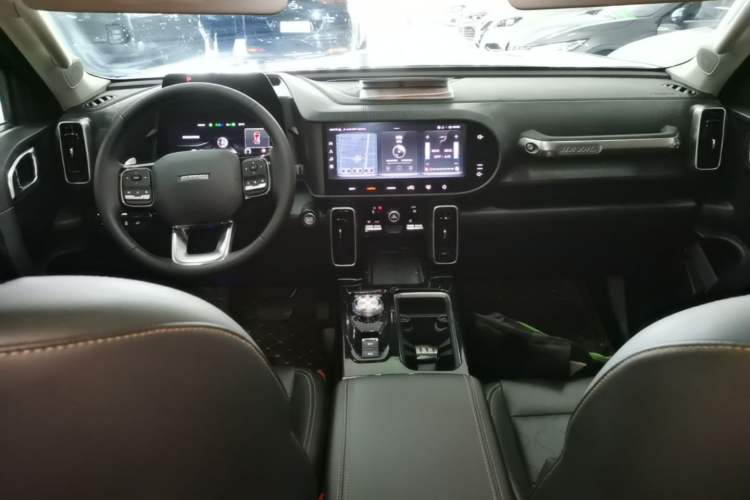 Used Haval DARGO 2022 1.5T DCT Two-Wheel Drive Border Collie Edition Center Console