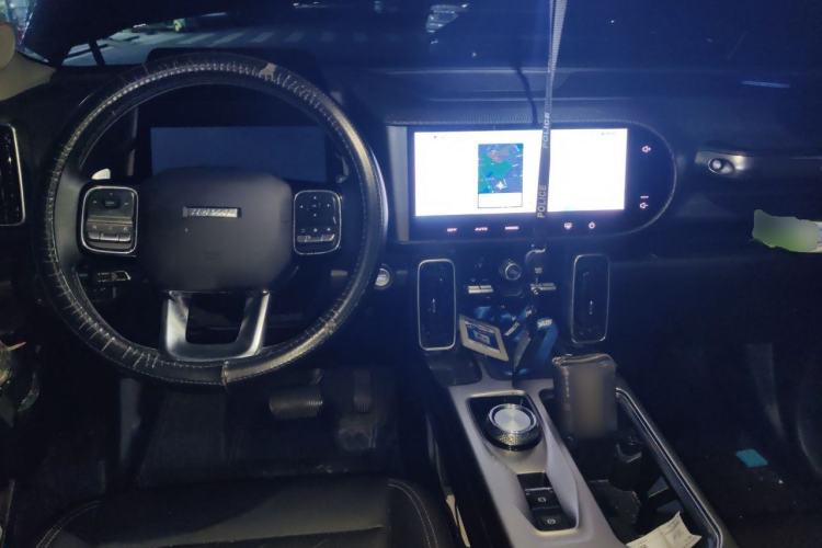Used Haval DARGO 2022 1.5T DCT Two-Wheel Drive Labrador Edition Center Console