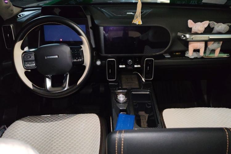 Used Haval DARGO 2022 1.5T DCT Two-Wheel Drive Mastiff Pursuit Edition Center Console