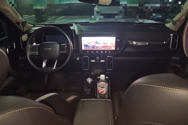 Used Haval DARGO 2022 1.5T DCT Two-Wheel Drive Border Collie Edition Center Console