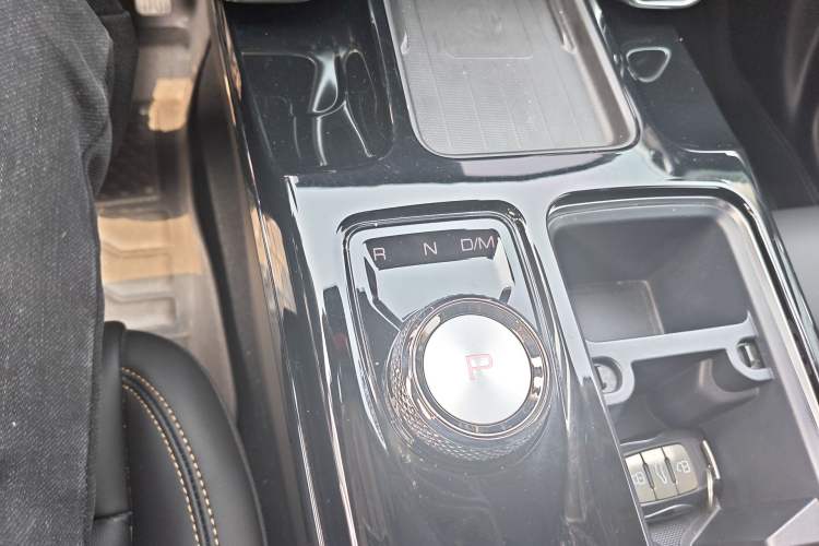 Used Haval DARGO 2022 1.5T DCT Two-Wheel Drive Border Collie Edition Gear Lever
