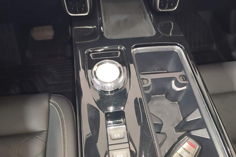 Used Haval DARGO 2022 1.5T DCT Two-Wheel Drive Mastiff Pursuit Edition Gear Lever