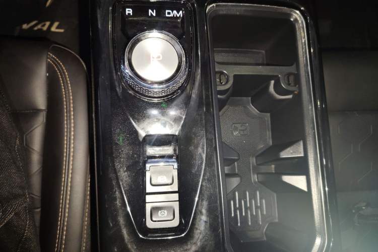 Used Haval DARGO 2022 1.5T DCT Two-Wheel Drive Mastiff Edition Gear Lever