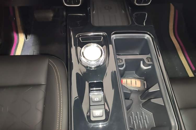 Used Haval DARGO 2022 1.5T DCT Two-Wheel Drive Mastiff Pursuit Edition Gear Lever