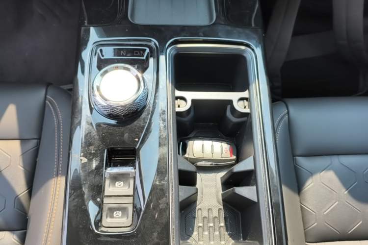 Used Haval DARGO 2022 2.0T DCT 4x4 Chinese Rural Dog Hunting Edition Gear Lever