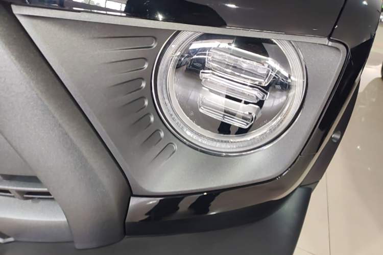 Used Haval DARGO 2022 1.5T DCT Two-Wheel Drive Mastiff Pursuit Edition Left Front Headlight