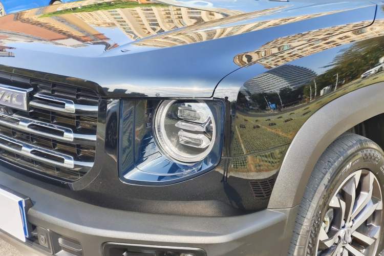 Used Haval DARGO 2022 1.5T DCT Two-Wheel Drive Border Collie Edition Left Front Headlight