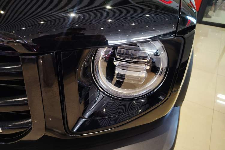 Used Haval DARGO 2022 1.5T DCT Two-Wheel Drive Mastiff Edition Left Front Headlight