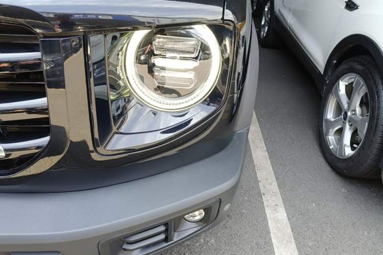 Used Haval DARGO 2022 1.5T DCT Two-Wheel Drive Border Collie Edition Left Front Headlight