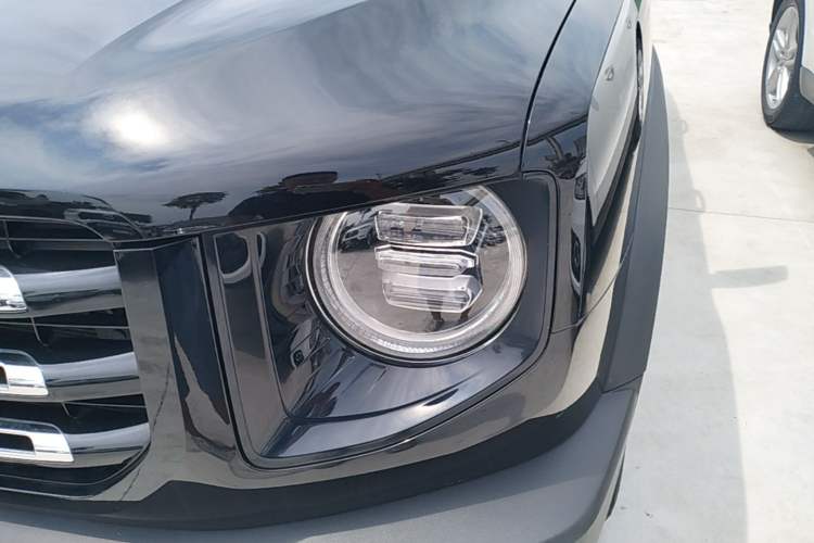 Used Haval DARGO 2022 1.5T DCT Two-Wheel Drive Border Collie Edition Left Front Headlight