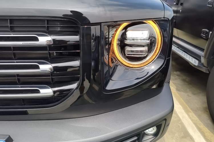 Used Haval DARGO 2022 1.5T DCT Two-Wheel Drive Border Collie Edition Left Front Headlight
