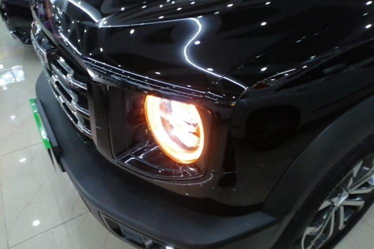 Used Haval DARGO 2022 1.5T DCT Two-Wheel Drive Border Collie Edition Left Front Headlight