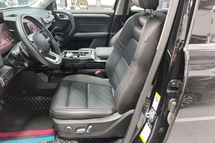 Used Haval DARGO 2022 2.0T DCT 4x4 Chinese Rural Dog Hunting Edition Left Front Seat