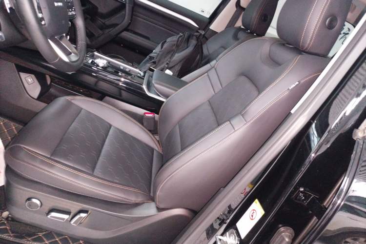 Used Haval DARGO 2022 1.5T DCT Two-Wheel Drive Mastiff Pursuit Edition Left Front Seat