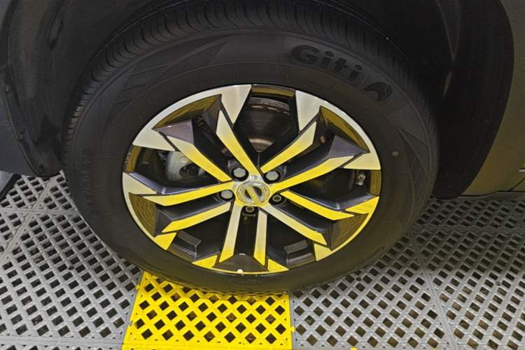 Used Haval DARGO 2022 1.5T DCT Two-Wheel Drive Border Collie Edition Left Front Wheel Hub