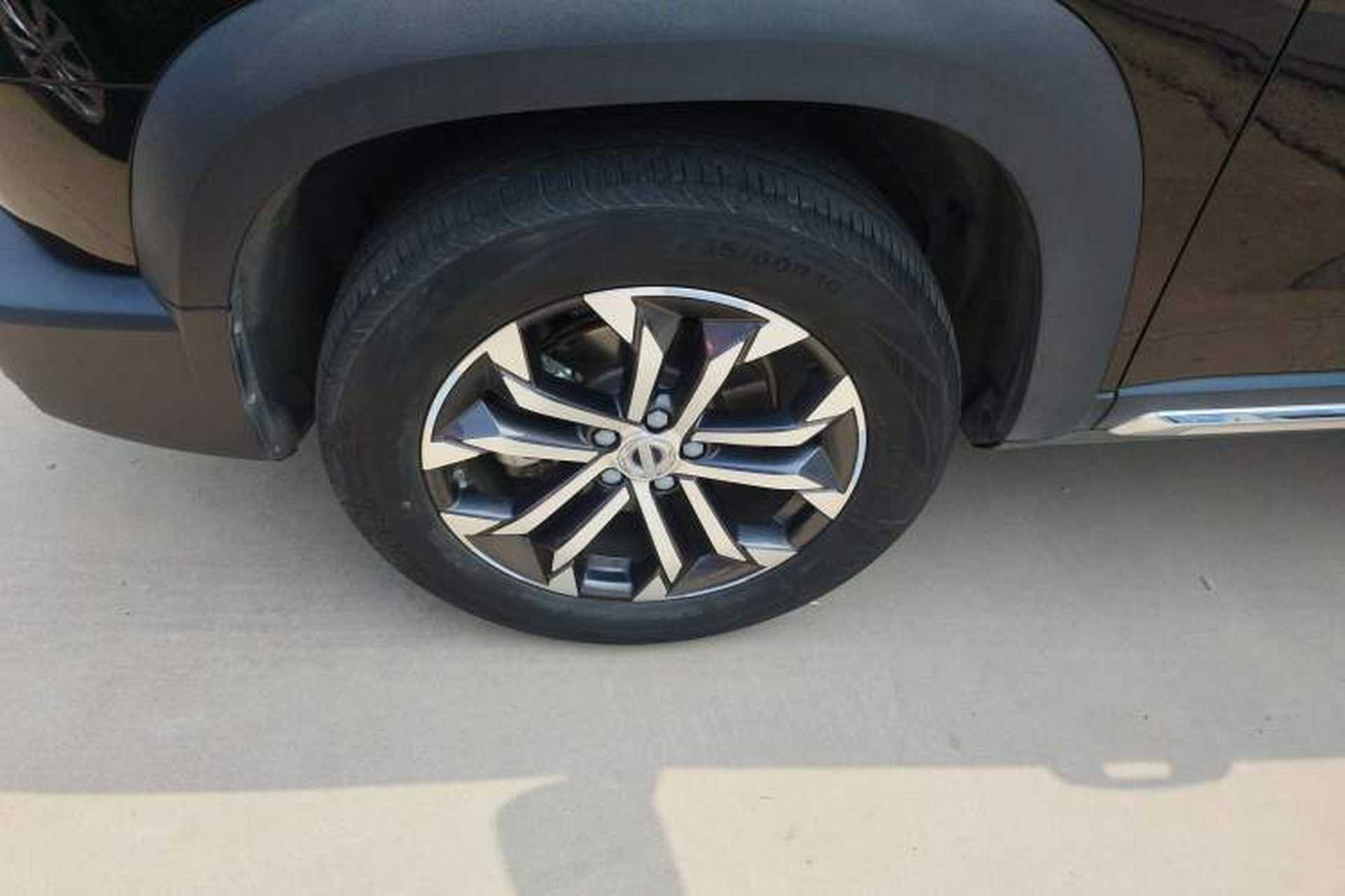 Used Haval DARGO 2022 2.0T DCT Two-Wheel Drive Huazhong Hound Edition Left Front Wheel Hub