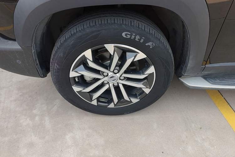Used Haval DARGO 2022 1.5T DCT Two-Wheel Drive Mastiff Edition Left Front Wheel Hub